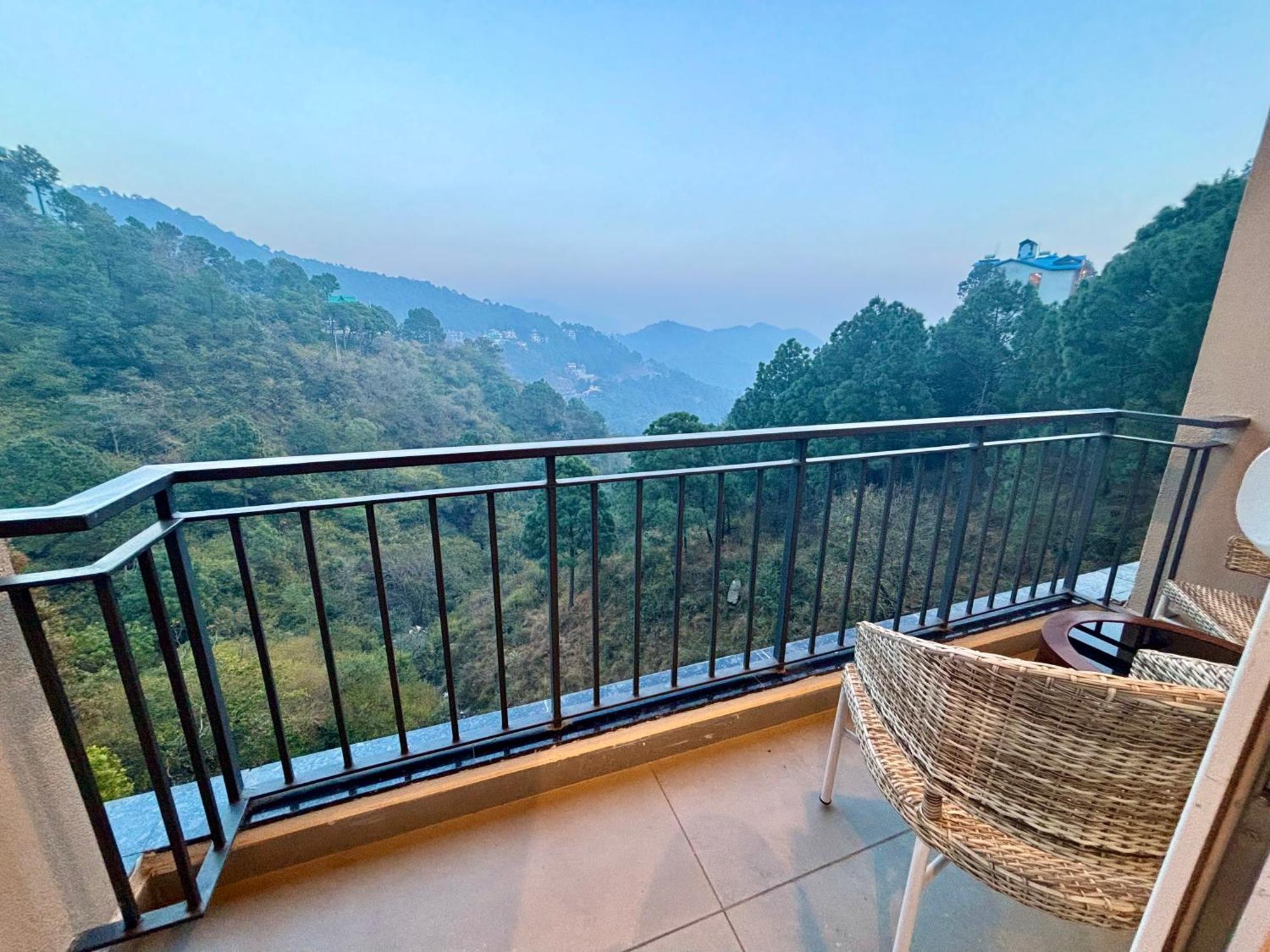 Arnisa Kasauli - A Boutique Hotel エクステリア 写真