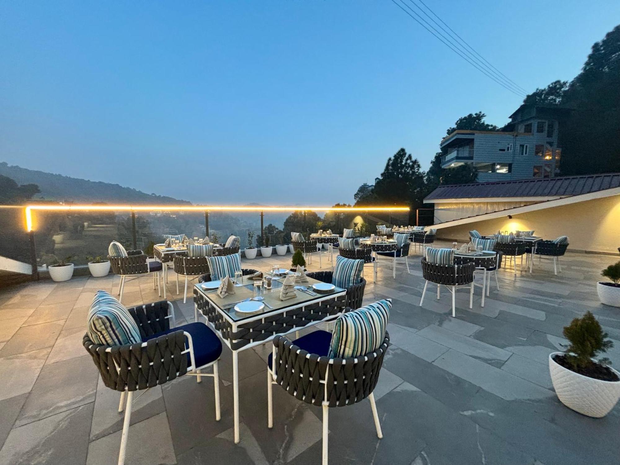 Arnisa Kasauli - A Boutique Hotel エクステリア 写真